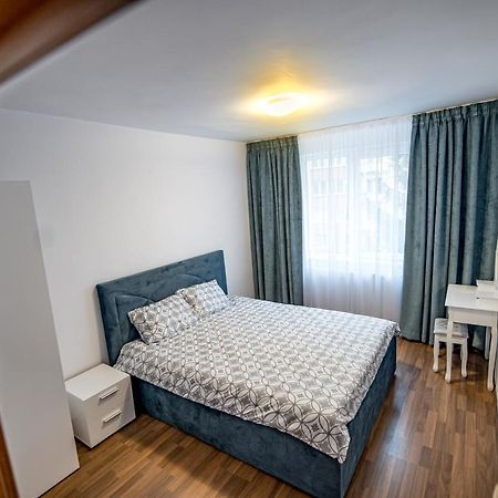 Apartament 3 Camere Royal Brassó Kültér fotó