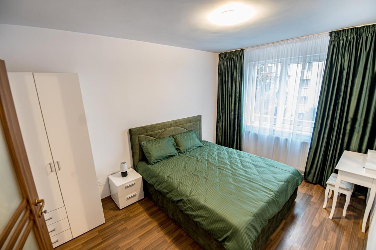 Apartament 3 Camere Royal Brassó Kültér fotó