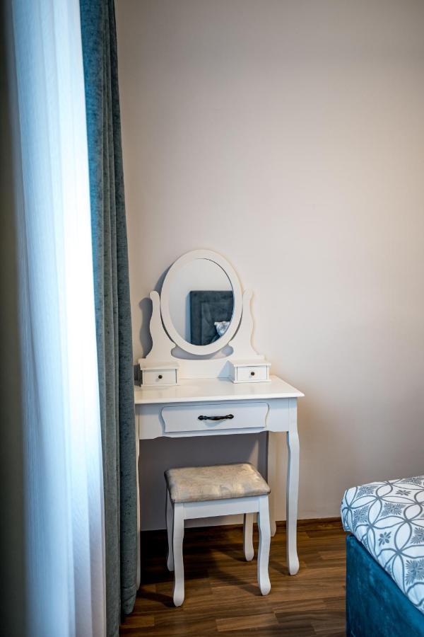 Apartament 3 Camere Royal Brassó Kültér fotó