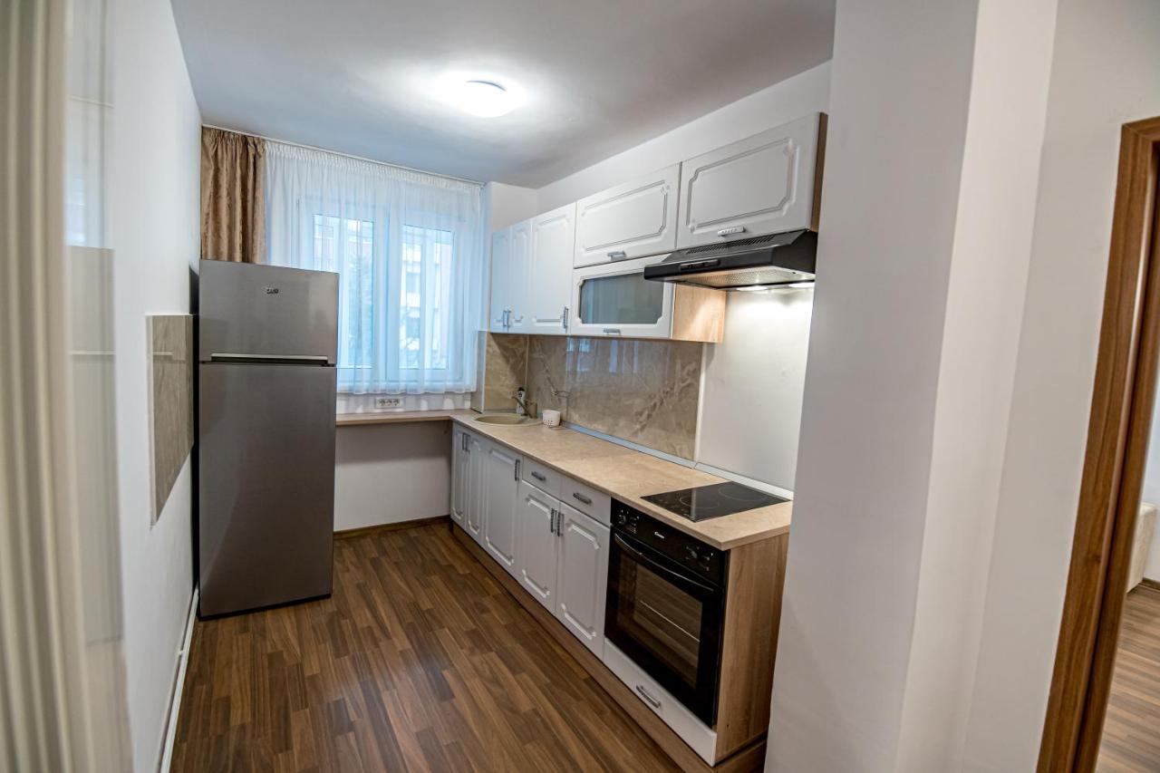 Apartament 3 Camere Royal Brassó Kültér fotó
